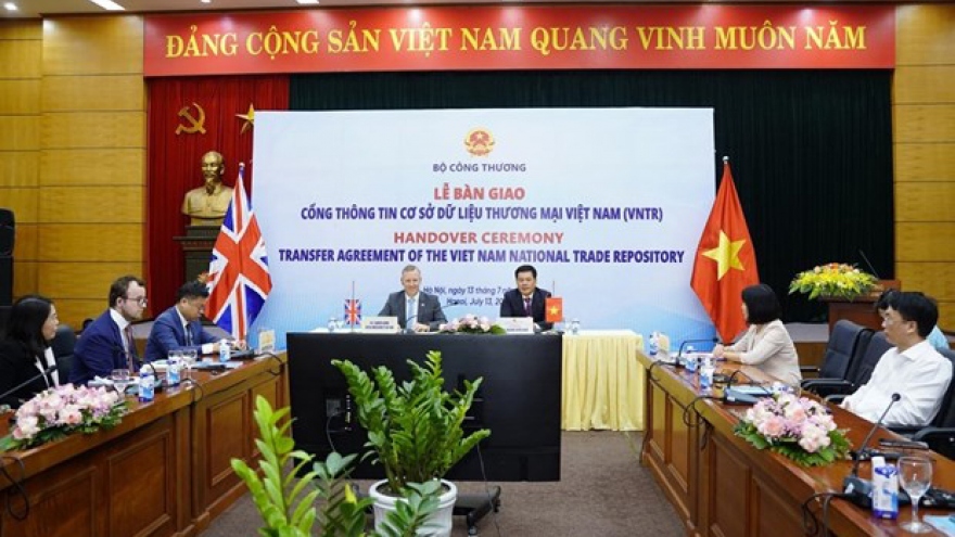 UK hands over national trade repository to Vietnam